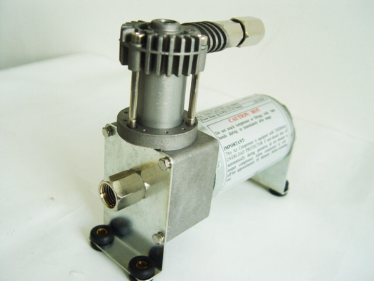 Καλή τιμή. Ασημένιος 120psi 12V αεροσυμπιεστής YURUI 6273R για τους αερόσακους, δεξαμενή 0,5 γαλονιών σε απευθείας σύνδεση
